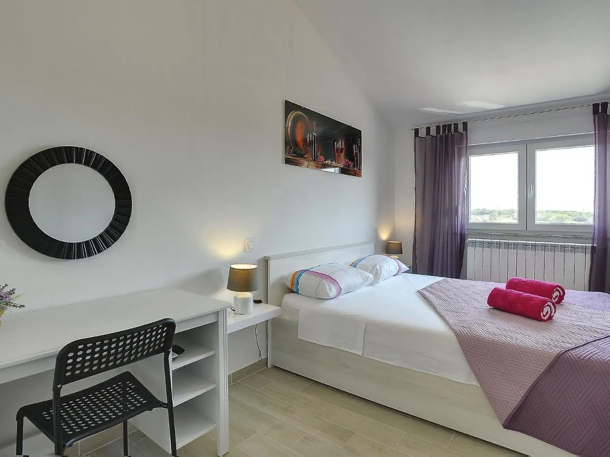 Family Villa With Swimming Pool Pula Semesterbostad
