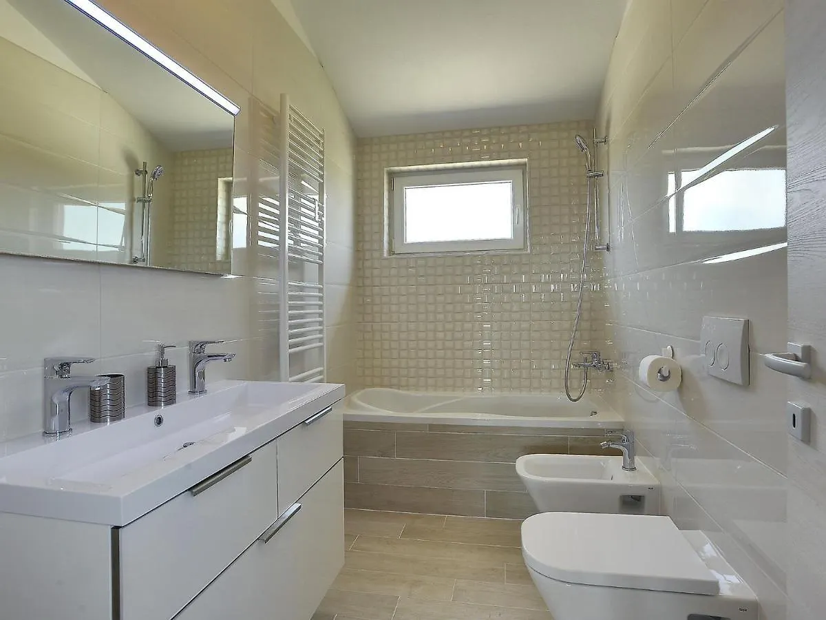 Family Villa With Swimming Pool Pula 0*,